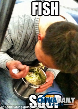 組圖:美網站曝光地鐵乘客各種不雅照