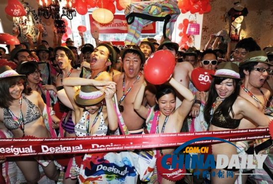 世風日下！日本多名女子穿比基尼參加促銷活動