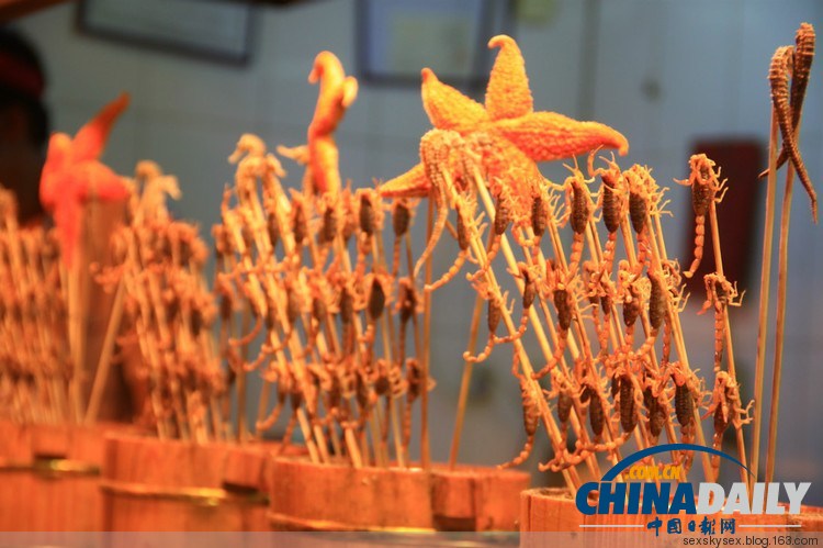 誰(shuí)吃誰(shuí)知道!實(shí)拍京城里的那些傳統(tǒng)小吃