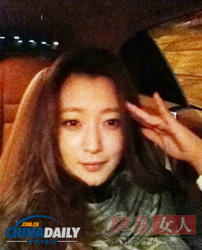 明星專注賣萌不分年齡(圖)