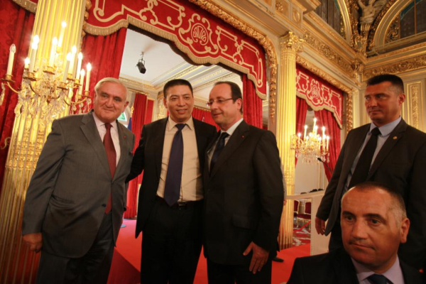 成清濤副會(huì)長(zhǎng)拜會(huì)法國(guó)總統(tǒng)奧朗德