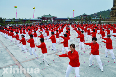 南山集團的責任與擔當:擴就業興教育關愛老人