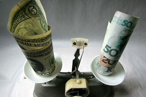 霸權(quán)遭抵制 人民幣國際化打臉美元