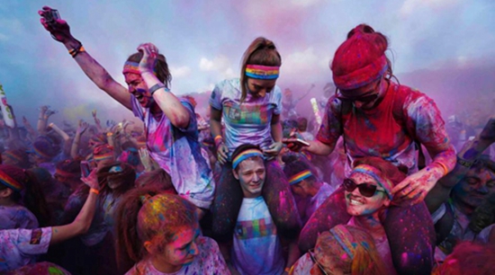 悉尼舉行“彩色跑” 揮灑色彩繽紛