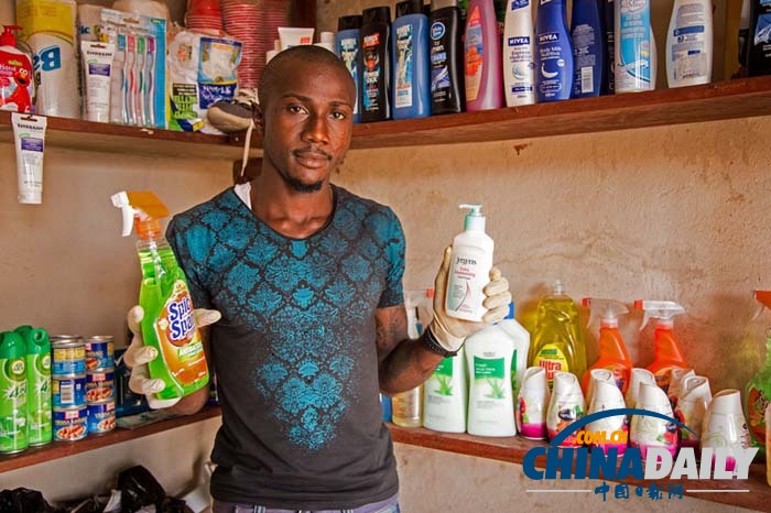 埃博拉病毒重創西非經濟 圖說疫區市集買賣