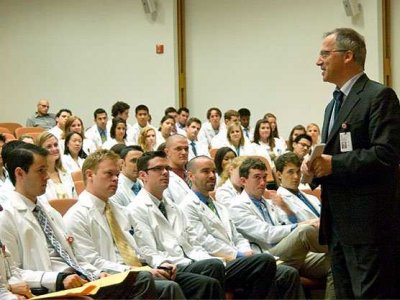 在美國不用坐辦公室的高薪工作