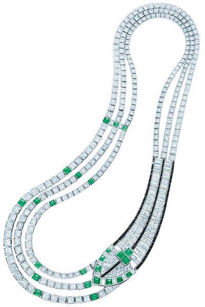 年終奢侈一把：盤點(diǎn)15件本季最華麗的珠寶