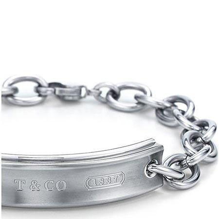 年終奢侈一把：盤點(diǎn)15件本季最華麗的珠寶