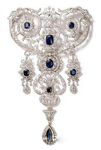 年終奢侈一把：盤點(diǎn)15件本季最華麗的珠寶