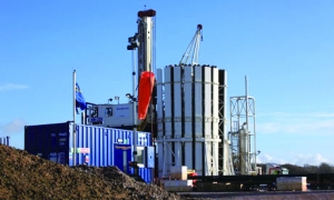 資本支出龐大 低油價猛戳美國頁巖油行業痛處