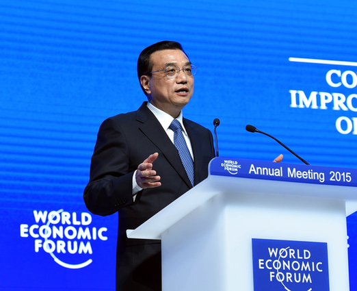 1月21日,中國(guó)國(guó)務(wù)院總理李克強(qiáng)在瑞士達(dá)沃斯舉行的世界經(jīng)濟(jì)論壇全會(huì)發(fā)表特別致辭并回答提問(wèn)。 李克強(qiáng):不因經(jīng)濟(jì)下行壓力搞“大水漫灌”