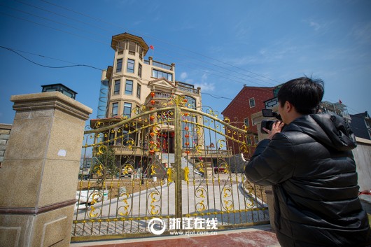 史上最壕農(nóng)居房：游泳池+觀光電梯