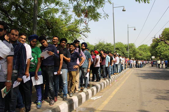 小米印度首發小米4i 印度“米粉”排長隊瘋搶