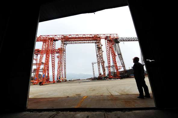 五中全會(huì)系列述評(píng)：主動(dòng)調(diào)降增長(zhǎng)目標(biāo) 大力轉(zhuǎn)變發(fā)展方式