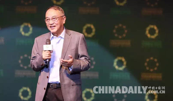 柳傳志:下一步科技創新是人工智能和互聯網的結合