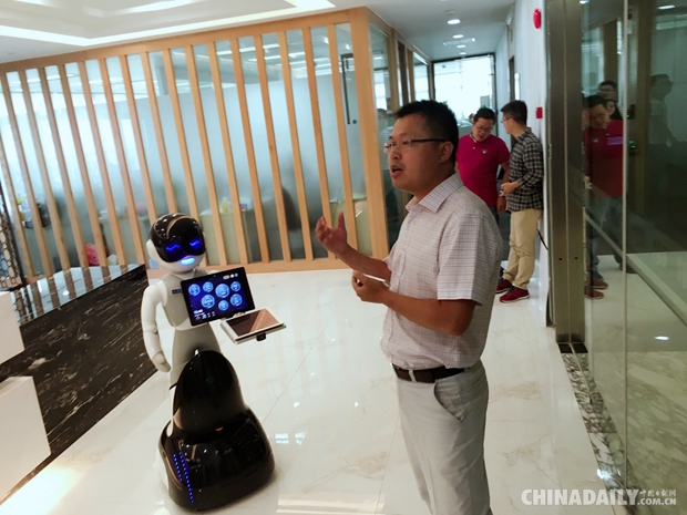 從“中國第一屏”到“AR機器人”:GQY的成功轉型之路