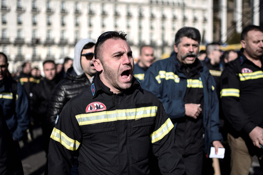 一塊錢都別想!歐盟要求盡快達成紓困協(xié)議 遭希臘反對