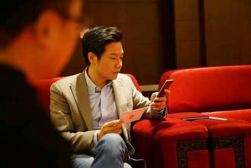 對(duì)話雷軍:10年10億,研發(fā)核心技術(shù)是一場(chǎng)“長(zhǎng)期抗戰(zhàn)”