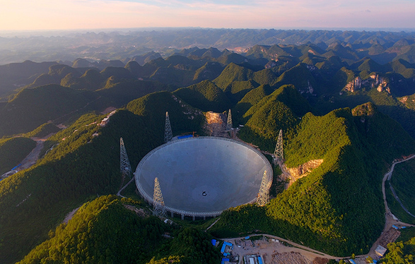 探訪“中國天眼”——世界上口徑最大的單天線射電望遠鏡