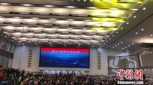 中國原油期貨上市首日開門紅 個(gè)人投資門檻50萬元