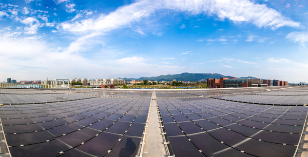 尖端高科技為建筑賦能 中國日報-漢能“陽光之旅”國際攝影師體驗計劃落幕