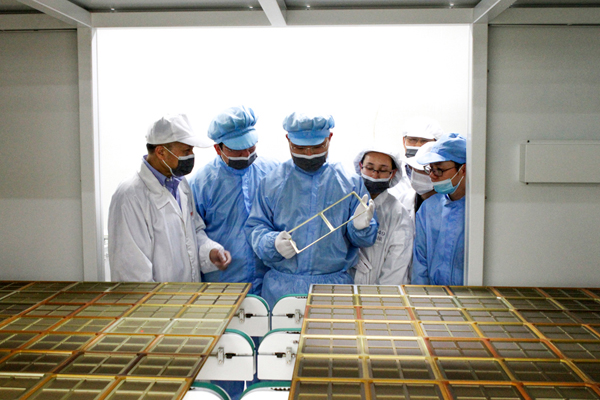 尖端高科技為建筑賦能 中國日報-漢能“陽光之旅”國際攝影師體驗計劃落幕