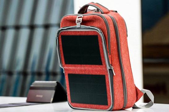 聽他們談談漢能這面“會發電的墻”