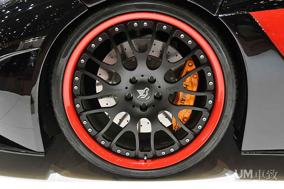 黑武士MP4-12C 亮相日內瓦