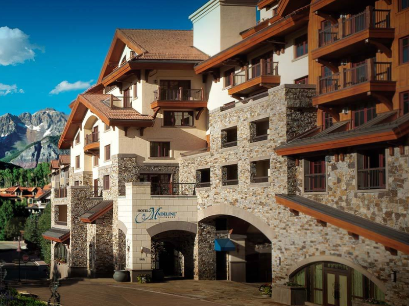 滑雪度假勝地：科羅拉多瑪?shù)铝站频? style=