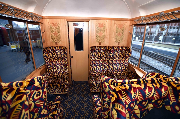 總理出訪微鏡頭:餐桌上的頭腦風(fēng)暴